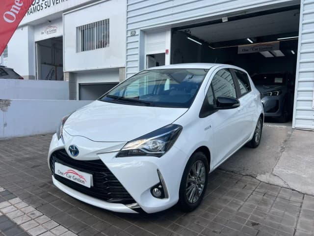 Toyota Yaris 1.5 100H Active 2020 en One Car Gestion Automoviles · CEC
