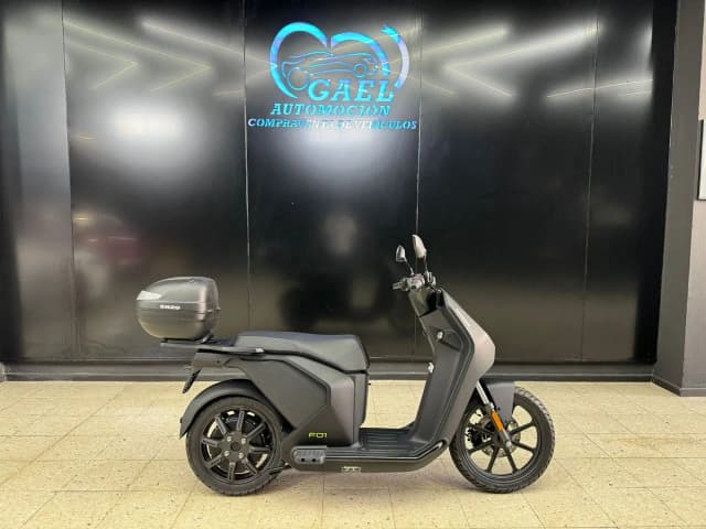 Vmoto E-Max 120 L 2025 en Gael Automoción · CEC