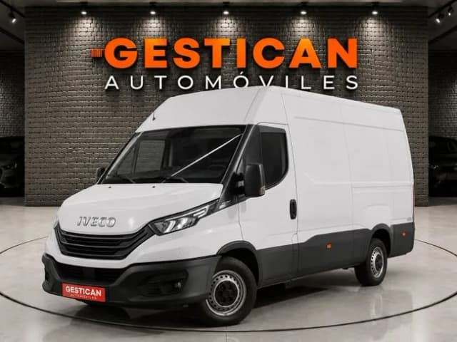 Iveco Daily furgón 2.3 TD 35S 16 A8 V 3520L/H2 12 M3 2022 en Gestican · CEC