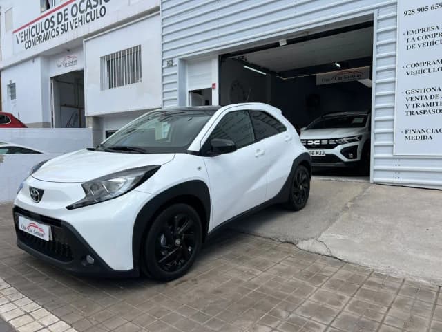 Toyota Aygo X 1.0 VVTI 72CV Play 2023 en One Car Gestion Automoviles · CEC