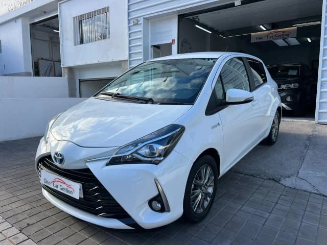 Toyota Yaris 1.5 100H Active 2019 en One Car Gestion Automoviles · CEC