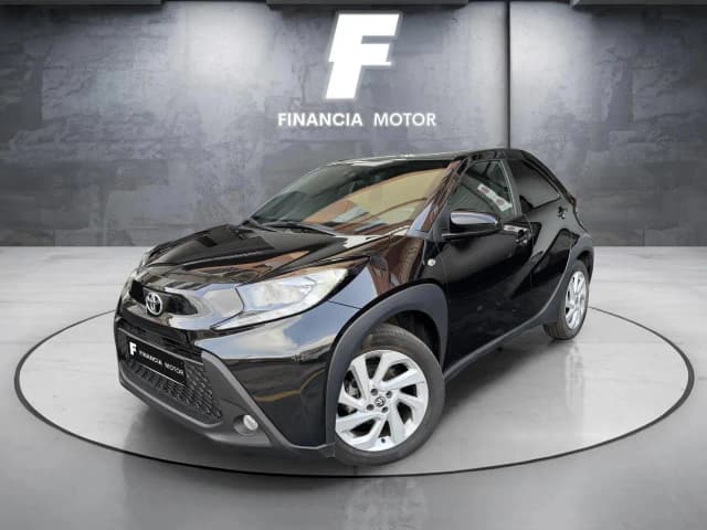 Toyota Aygo X 1.0 VVTI 72CV Play 2025 en Financia Motor · CEC