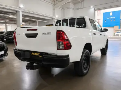 Toyota Hilux 2019 · foto 8