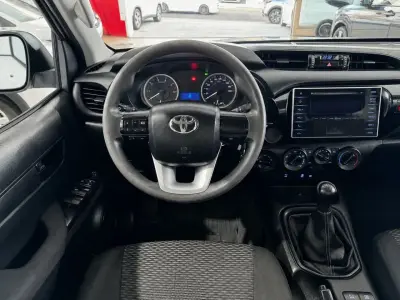 Toyota Hilux 2019 · foto 14