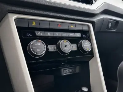 Volkswagen T-Roc 2021 · foto 8