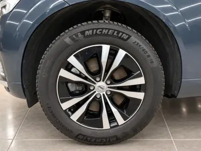 Volvo XC60 2023 · foto 8