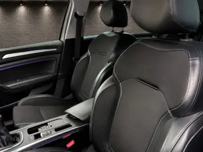 Renault Megane 2024 · foto 10