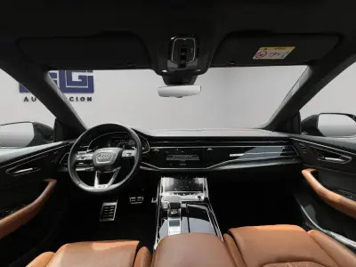 Audi RS Q8 2021 · foto 16