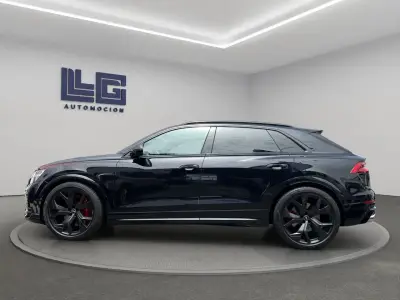 Audi RS Q8 2021 · foto 7
