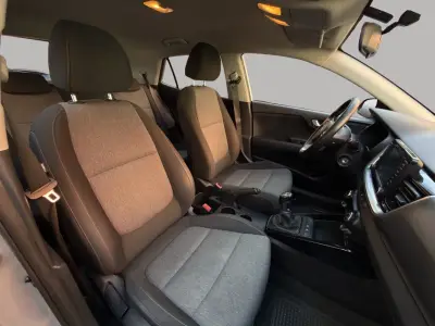 KIA Stonic 2020 · foto 15