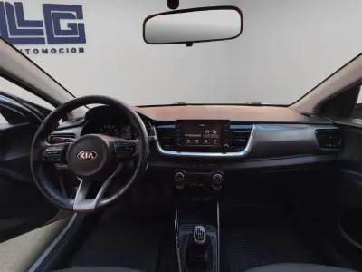 KIA Stonic 2020 · foto 17