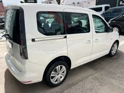 Volkswagen Caddy 2024 · foto 4