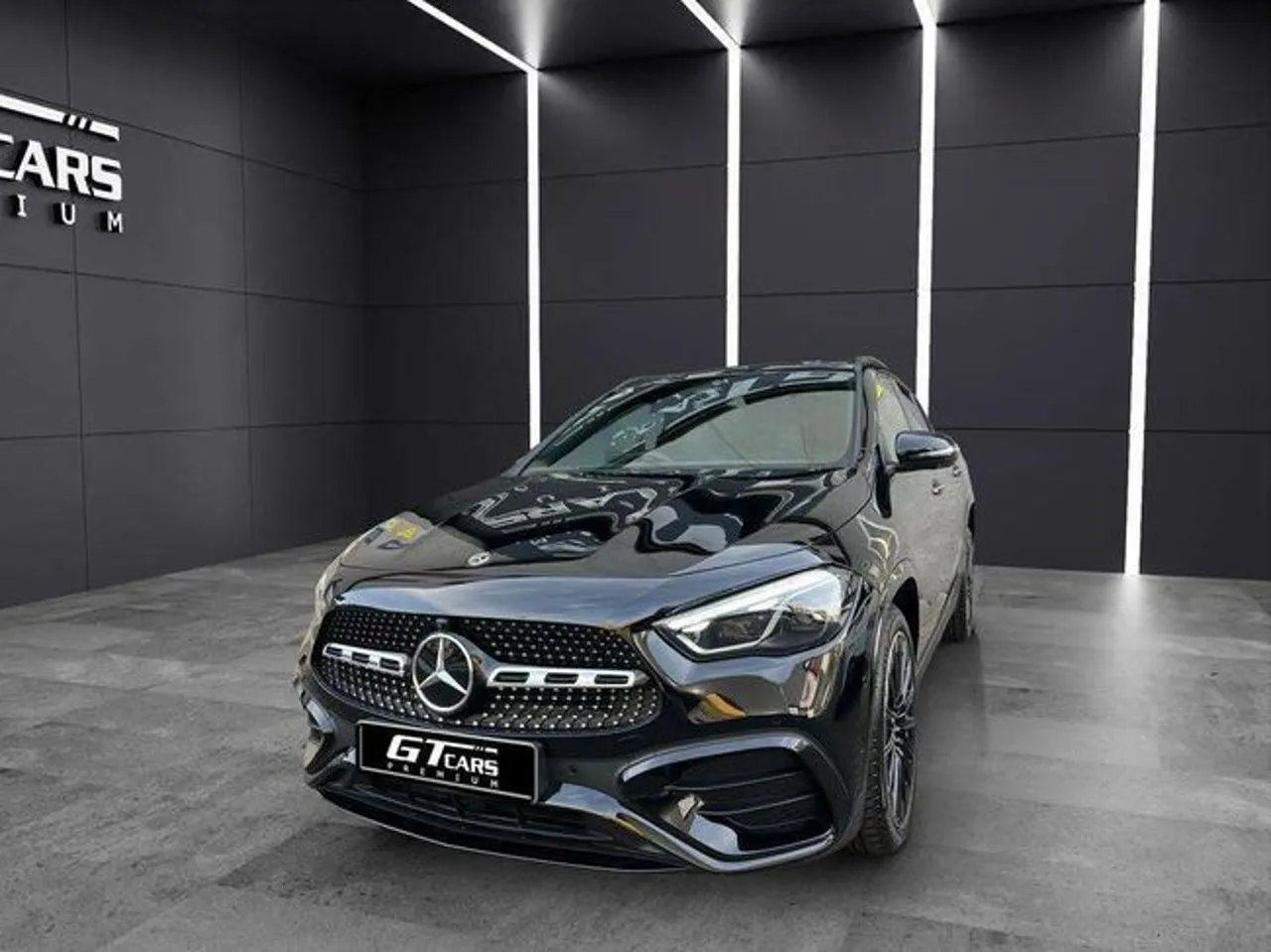 Mercedes-Benz GLA 2023 en 2 islas · CEC