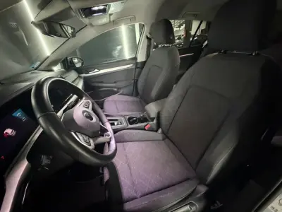 Volkswagen Golf 2021 · foto 8