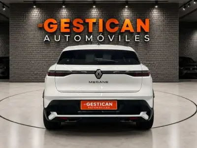 Renault Megane E-Tech 2023 · foto 5
