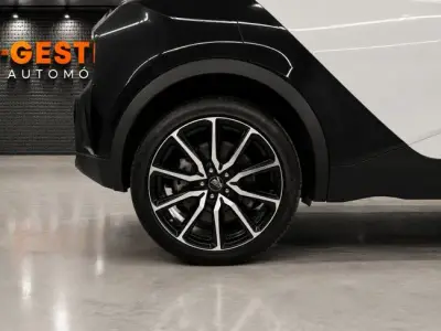 Toyota C-HR 2026 · foto 16