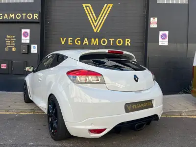 Renault Megane 2015 · foto 2