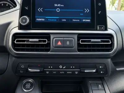 Peugeot Rifter 2019 · foto 16