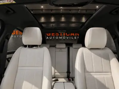 Land Rover Range Rover Velar 2023 · foto 12