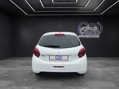 Peugeot 208 2018 · foto 5