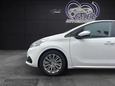 Peugeot 208 2018 · foto 12