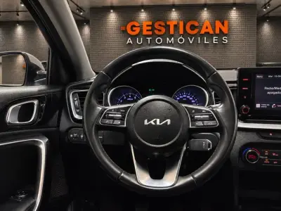 KIA Ceed 2023 · foto 10