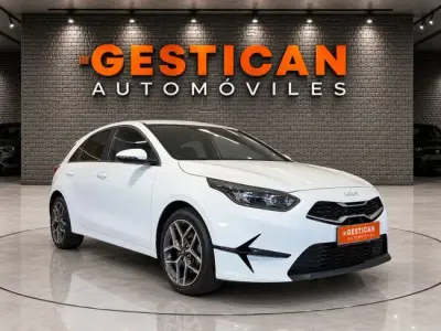 KIA Ceed 2023 · foto 4