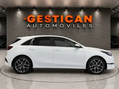 KIA Ceed 2023 · foto 5