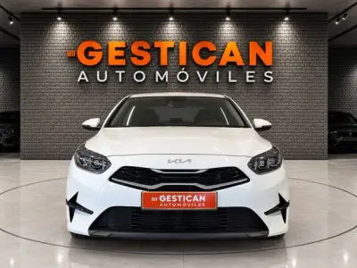 KIA Ceed 2023 · foto 3