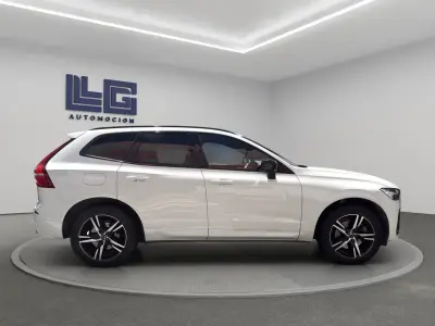 Volvo XC60 2021 · foto 4