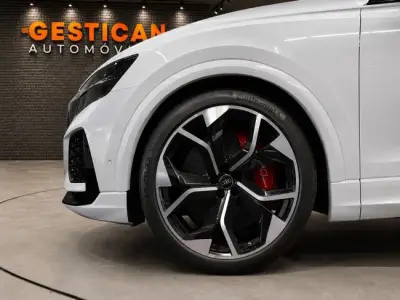 Audi Q8 2020 · foto 6