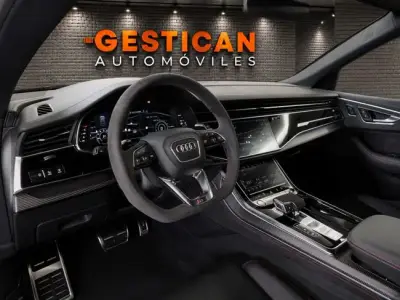 Audi Q8 2020 · foto 10