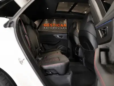 Audi Q8 2020 · foto 12