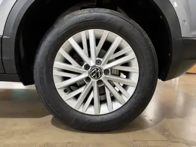 Volkswagen T-Roc 2023 · foto 6