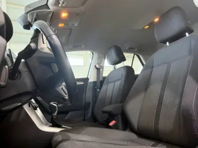 Volkswagen T-Roc 2023 · foto 10