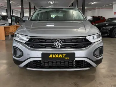 Volkswagen T-Roc 2023 · foto 2