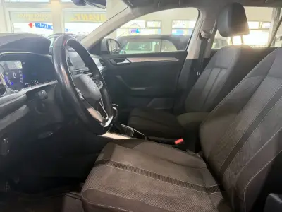 Volkswagen T-Roc 2023 · foto 11
