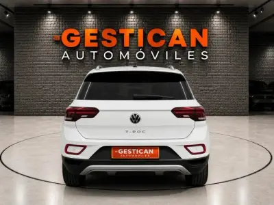 Volkswagen T-Roc 2023 · foto 6