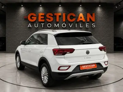 Volkswagen T-Roc 2023 · foto 7
