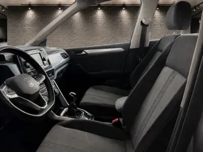 Volkswagen T-Roc 2023 · foto 10