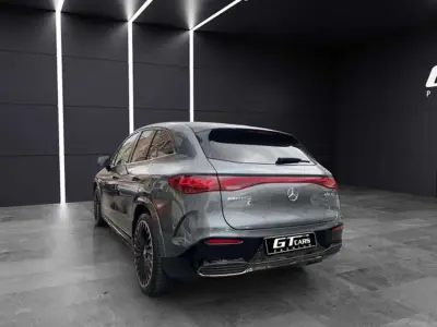 Mercedes-Benz EQE SUV AMG 2023 · foto 3