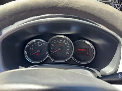 Dacia Sandero 2014 · foto 9