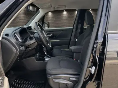 Jeep Renegade 2022 · foto 9