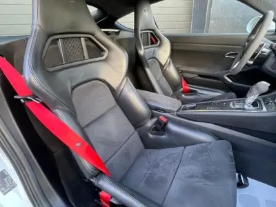 Porsche Cayman 2019 · foto 16