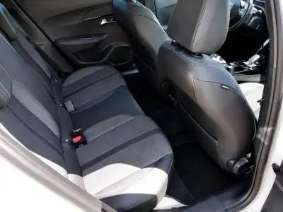 Peugeot 2008 2022 · foto 11