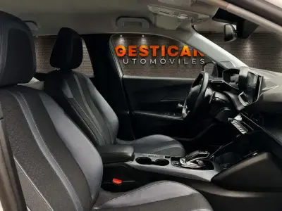 Peugeot 2008 2022 · foto 10