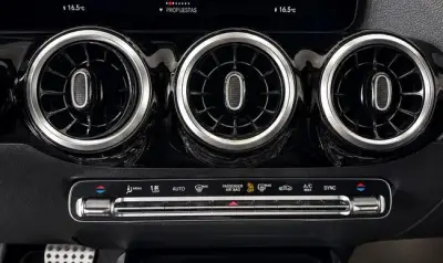 Mercedes-Benz GLA 2021 · foto 13