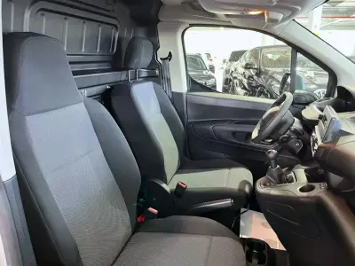 Peugeot Partner 2021 · foto 18