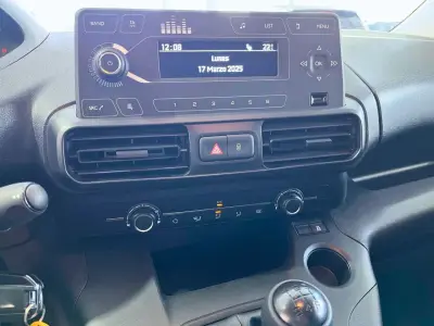Peugeot Partner 2021 · foto 17