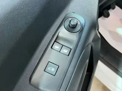 Peugeot Partner 2021 · foto 10